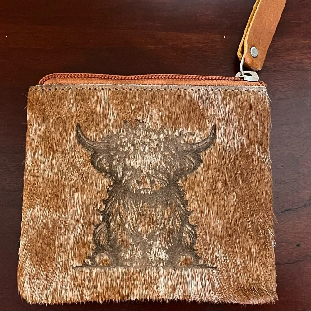 Adorable Highlander Leather/Suede Accessory Bag - Picture 5 of 5